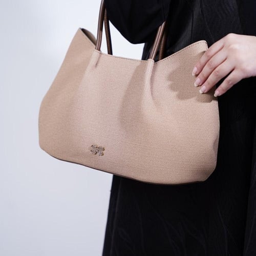 شنطة بهيرة وسط مع محفظة