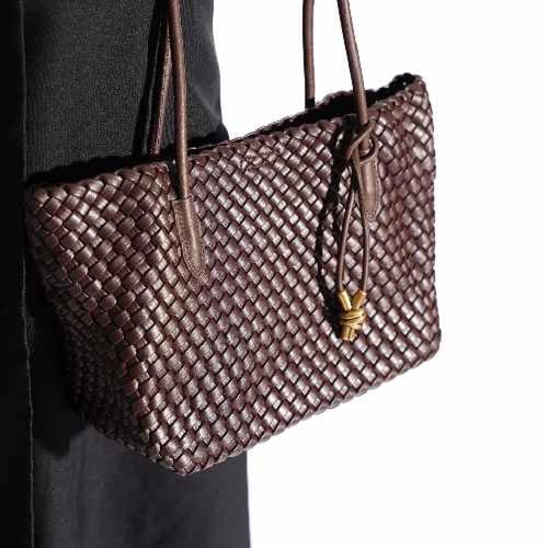 شنطة بهيرة جلد طبيعي