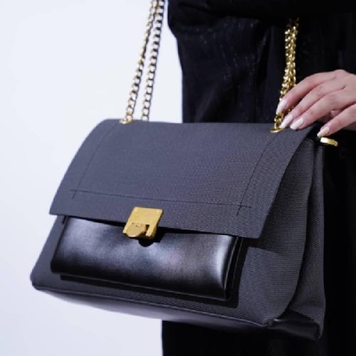 شنطه بهيرة قماش وسط