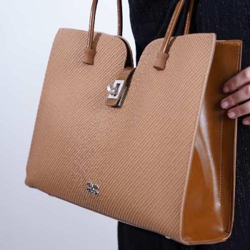 شنطة بهيرة حجم وسط