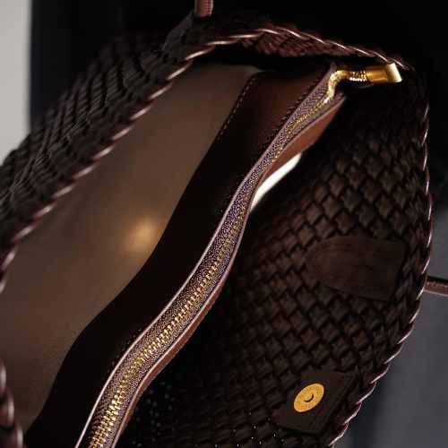 شنطة بهيرة جلد طبيعي