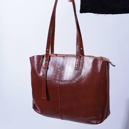 شنطة جلد طبيعي حجم كبير