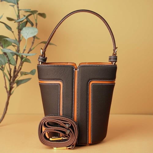 شنطة صغيره بهيرة جلد طبيعي