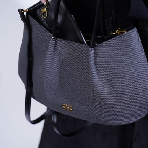 شنطة بهيرة وسط مع محفظة