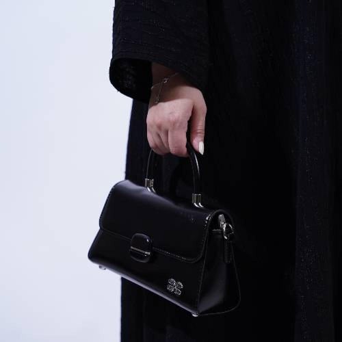 شنطه بهيرة جلد الحجم وسط