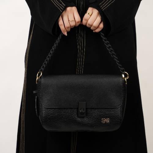 شنطة حجم وسط