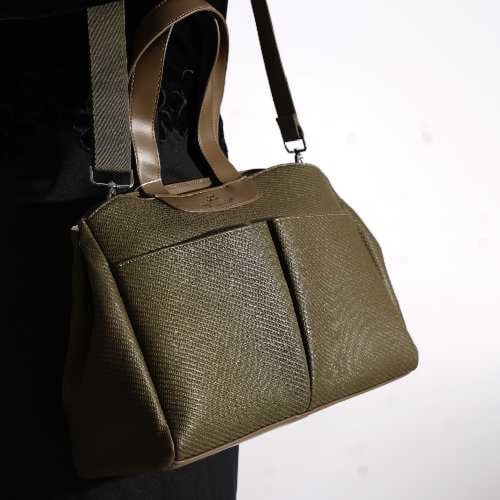 شنطة مواليد زيتي 3 قطع