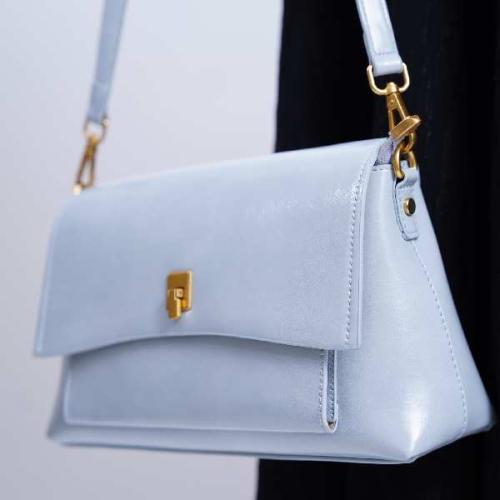 شنطة بهيرة حجم وسط