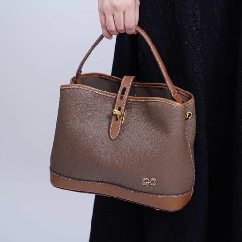 شنطة بهيرة جلد طبيعي حجم وسط