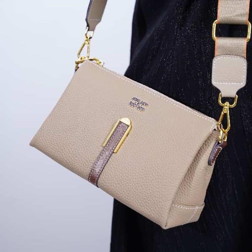 شنطة بهيرة جلد طبيعي حجم وسط