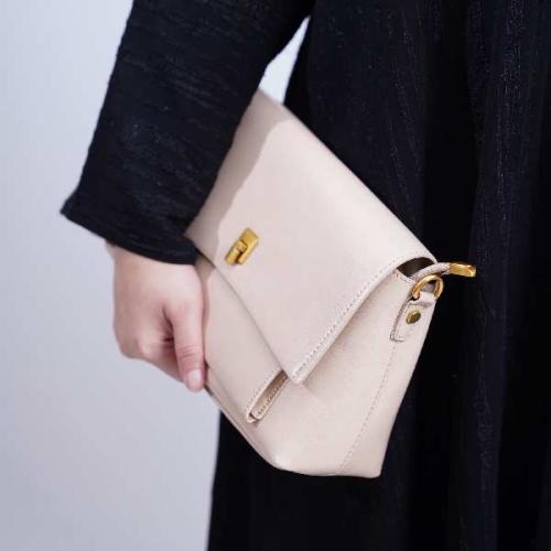 شنطة بهيرة حجم وسط