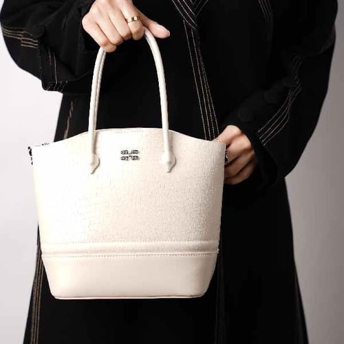 شنطة بهيرة وسط