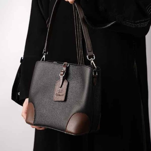 شنطة بهيرة جلد طبيعي