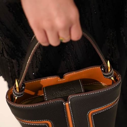 شنطة صغيره بهيرة جلد طبيعي