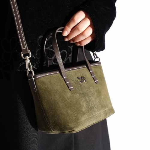 شنطة بهيرة جلد طبيعي حجم وسط