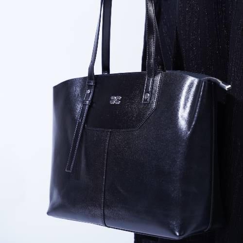 شنطة جلد طبيعي حجم كبير