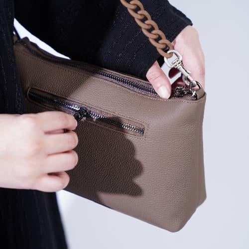 شنطه جلد طبيعي حجم وسط