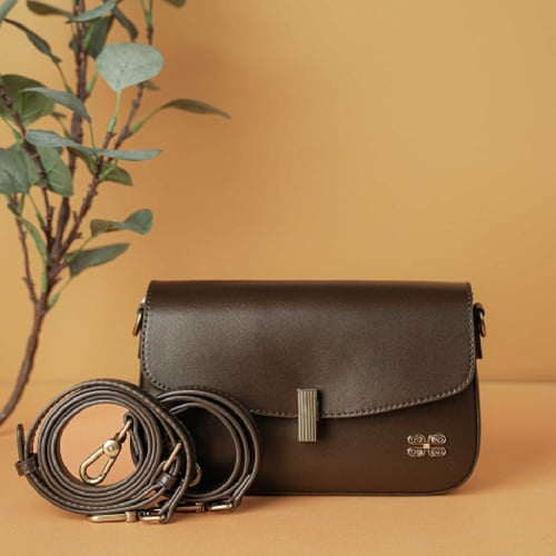 شنطة صغيره بهيرة جلد طبيعي