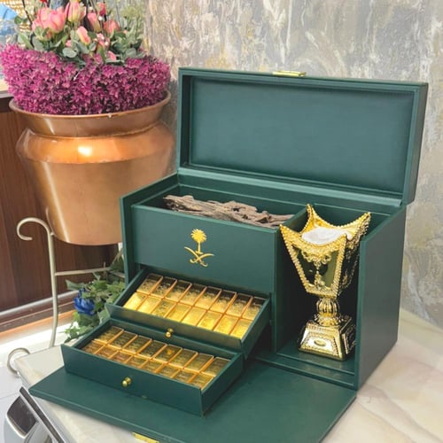 الهدية المميزة (شوكولاتة بلجيكية - عود - مبخرة ملك...