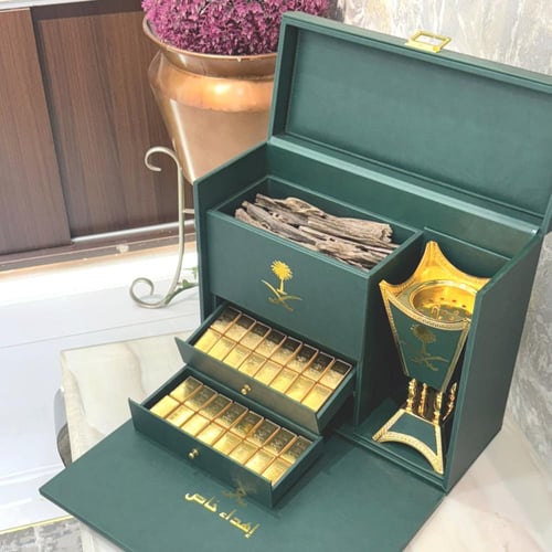 الهدية الفاخرة (شوكولاتة بلجيكية - عود - مبخرة ملك...