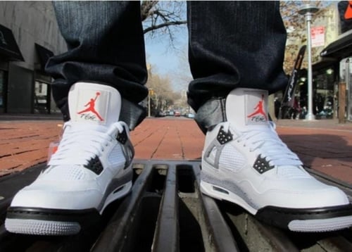 نايكي إير جوردان 4 سيمنت - أبيض