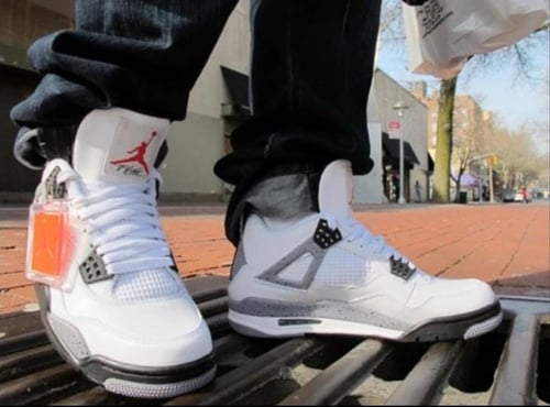 نايكي إير جوردان 4 سيمنت - أبيض