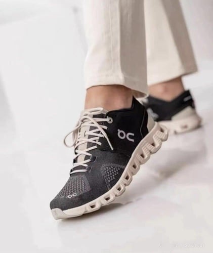 ON RUNNING CLOUD X IN BLACK FOR WOMENS