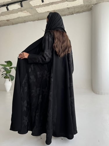 عبايه ورد الليلي