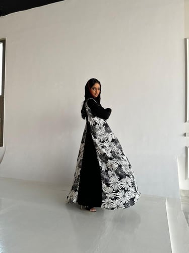 عباية ورد الأقحوان