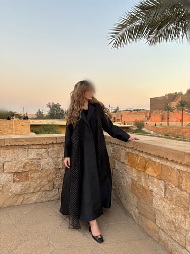 عباية الورد الذهبي