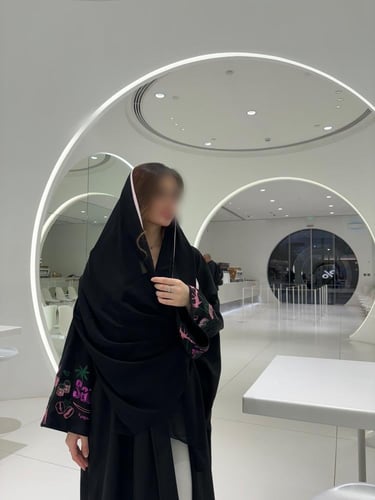 عبايه رحله عبر السعودية!