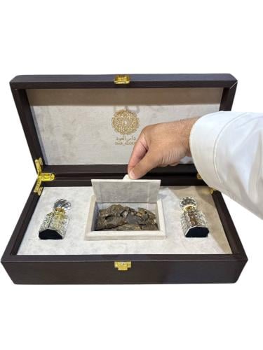 علبة هدايا جلد فاخرة