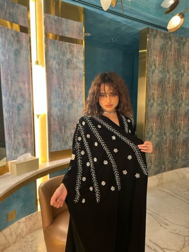 Qatari story abaya + full crystal charm with the headscarf