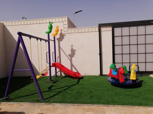 عشب صناعي السعر للمتر