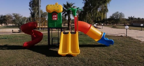 العاب حدائق وسط