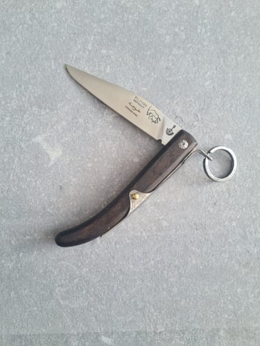 مطوى ابو شوكة اوركس اسود كاربون ستيل