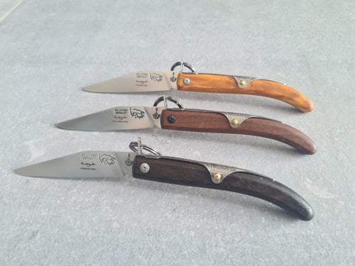 مطوى ابو شوكة اوركس اسود كاربون ستيل