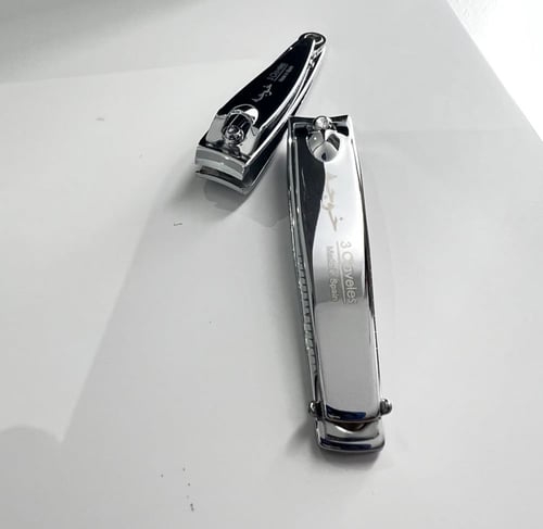 قطاطة اظافر اسباني صغير