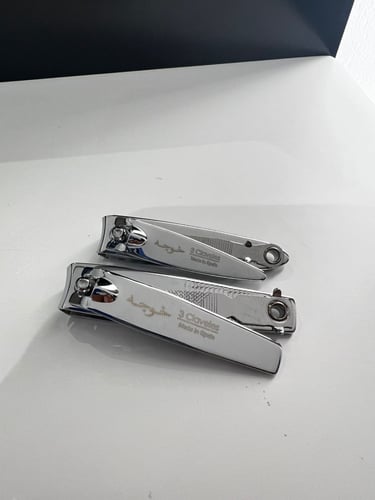 قطاطة اظافر اسباني صغير