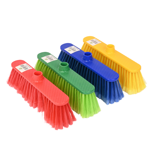 مكنسه مع عصا