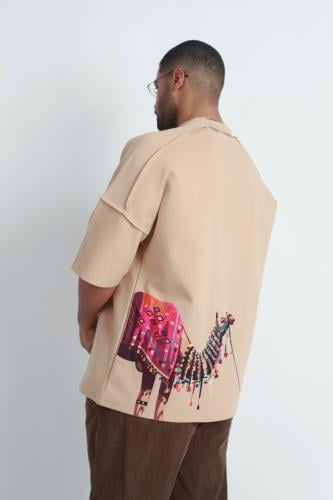 Saudi beige t-shirt