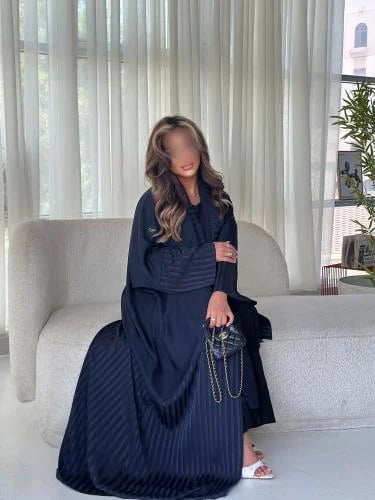 عباية كريب صيفي مع حرير مقلم