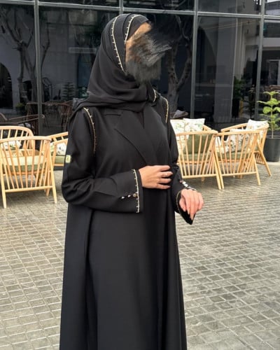 LB 8 اسود