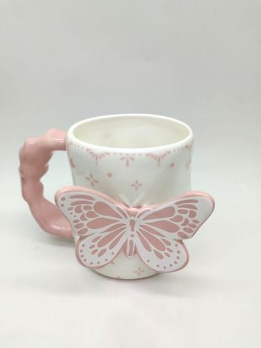 اكواب الفراشة الجميلة