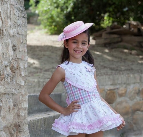 فستان خصر نازل أبيض مورّد و وردي