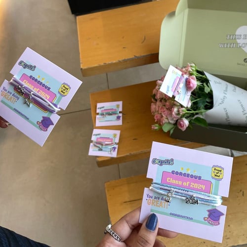 بوكس الورد+ اسوارة