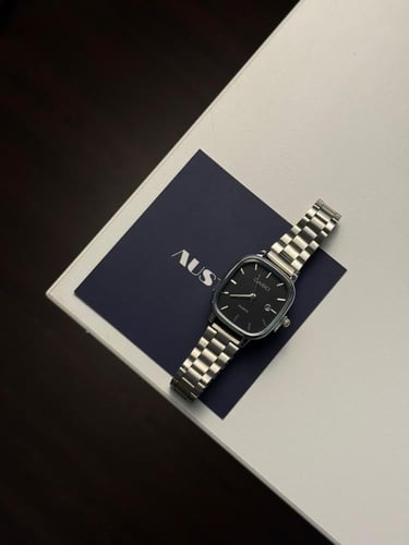 ساعه نسائيه مينا اسود