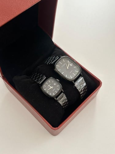 ساعة نسائي ورجالي كاسيو اسود- ميناء اسود