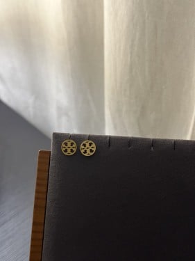 حلق ذهبي بدون ملحقات