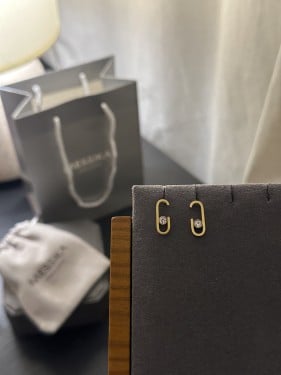 حلق ذهبي بدون ملحقات